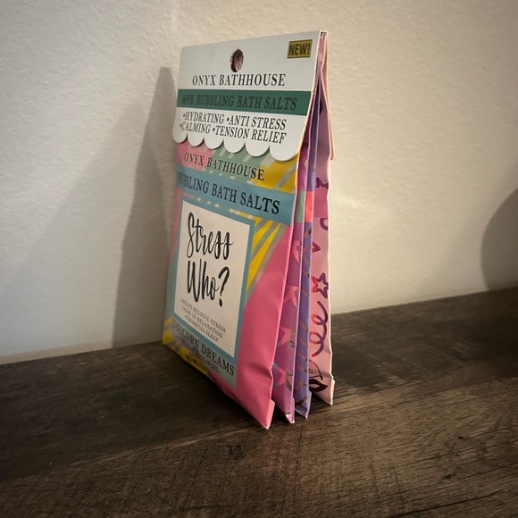 Onyx Bathhouse Spa Collection Epsom Salts - Strawberry, Apple and Kiwi, 4 Pack - Picture 3 of 4